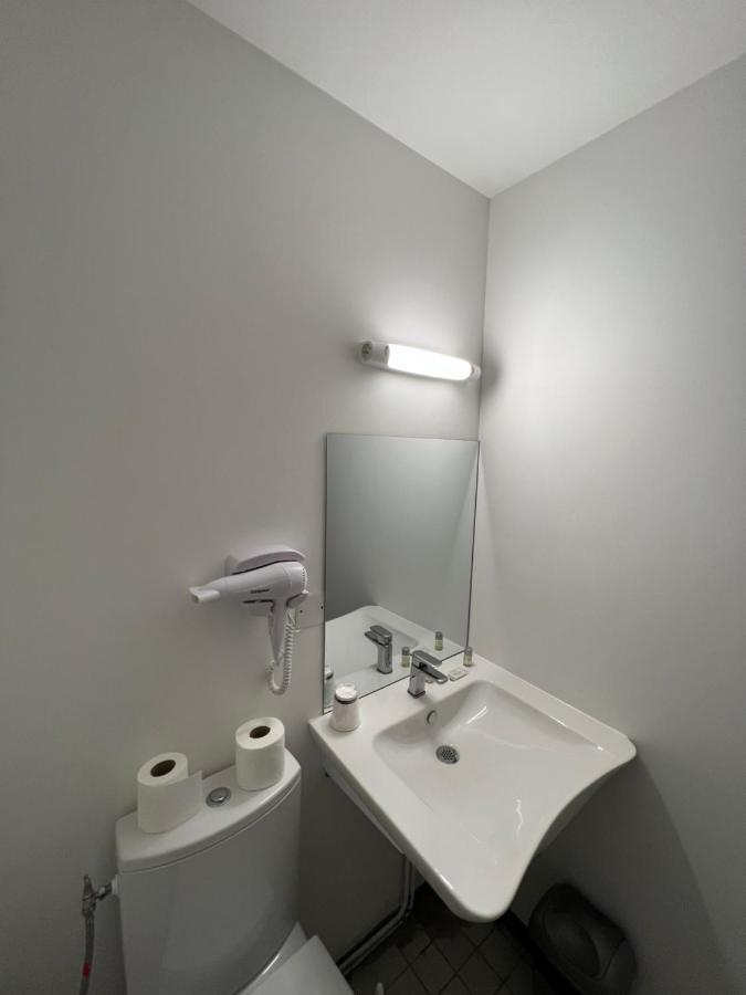 Hotel De La Paix Lyon Sud ג'יבור מראה חיצוני תמונה