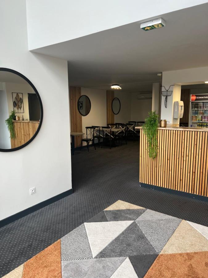 Hotel De La Paix Lyon Sud ג'יבור מראה חיצוני תמונה